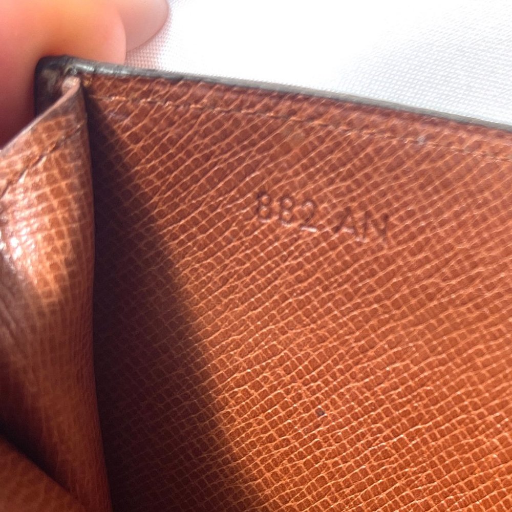 Auc Louis Vuitton Brown Mono Bi-Fold Long Wallet - Picture 5 of 15